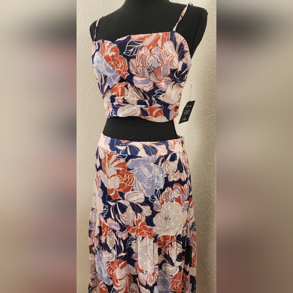 NWT Lulu's Floating Thru Flowers Midi Dress - Picture 7 of 7